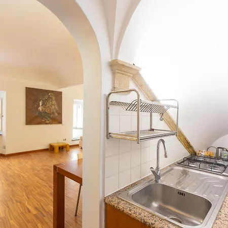 Palazzo De Mochis By In רומא