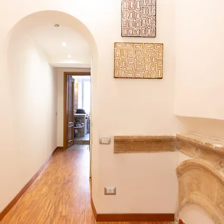 Palazzo De Mochis By In דירה